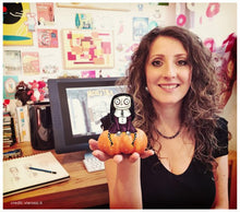 Lade das Bild in den Galerie-Viewer, Mortina e l'amico fantasma