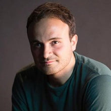 Lade das Bild in den Galerie-Viewer, Romanzo senza umani