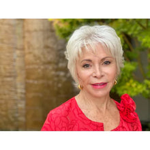 Lade das Bild in den Galerie-Viewer, Mi nombre es Emilia del Valle