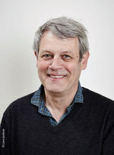 Lade das Bild in den Galerie-Viewer, Hare's New Dress