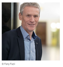 Lade das Bild in den Galerie-Viewer, Ein Hof und elf Geschwister