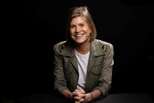 Lade das Bild in den Galerie-Viewer, Broken Country