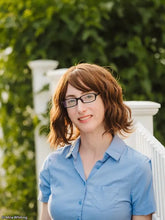 Lade das Bild in den Galerie-Viewer, Η ΚΑΜΑΡΙΕΡΑ ΣΕ ΒΛΕΠΕΙ / I kamariera se vlepei