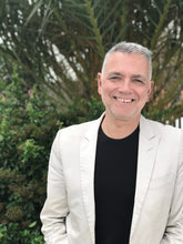 Lade das Bild in den Galerie-Viewer, Melina