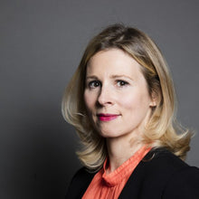 Lade das Bild in den Galerie-Viewer, Dagfrid. Una bambina vichinga
