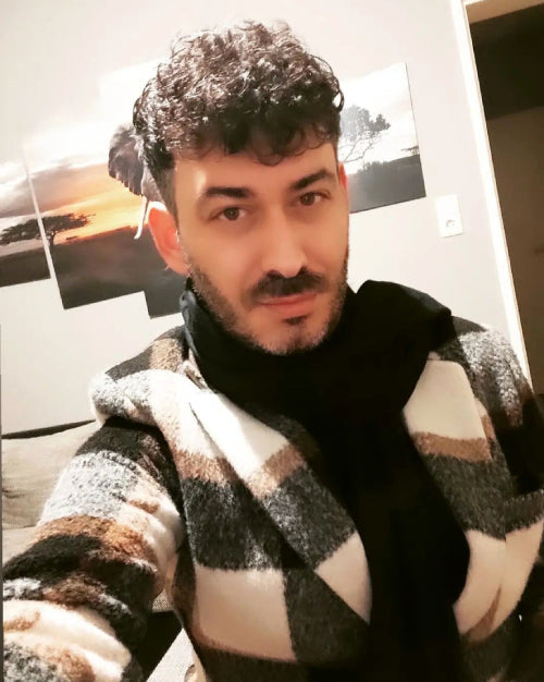 Ο ΚΥΒΟΣ ΚΑΙ ΤΑ ΜΥΣΤΙΚΑ ΤΟΥ ΔΑΧΤΥΛΙΔΙΟΥ