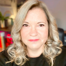 Lade das Bild in den Galerie-Viewer, La increíble historia de la abuelita que salvó la Navidad
