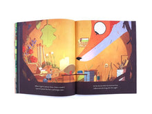 Lade das Bild in den Galerie-Viewer, A Mouse Called Julian (Paperback)

